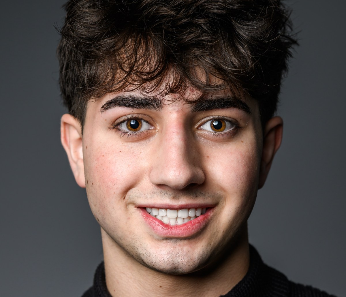 18-Year-Old Entrepreneur Faces Rejection from Top Universities Despite Success