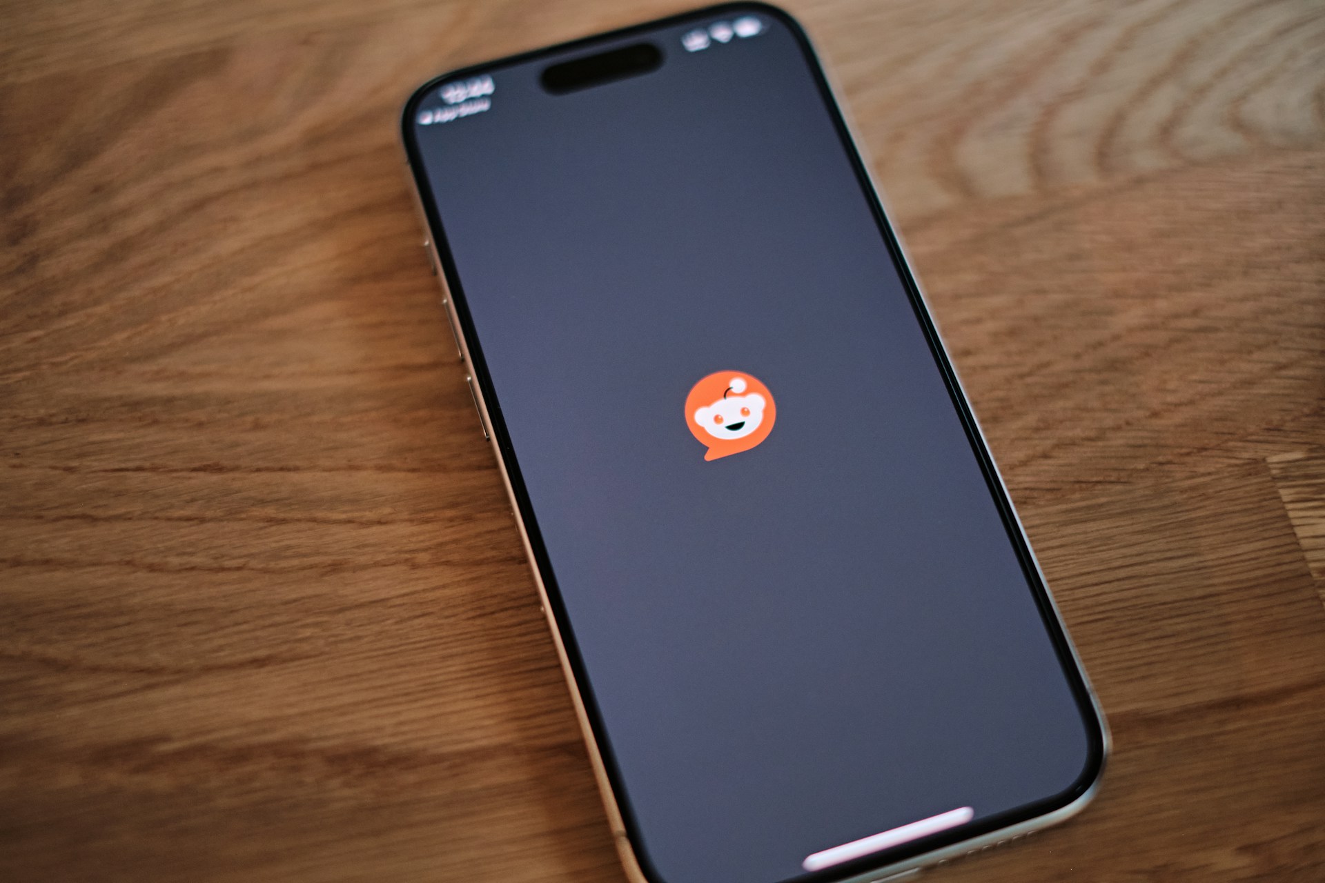 Unauthorized AI Experiment on Reddit's r/ChangeMyView Sparks Ethical Concerns